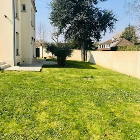 Villa Avec Piscine Saint-nom-le-breteche *